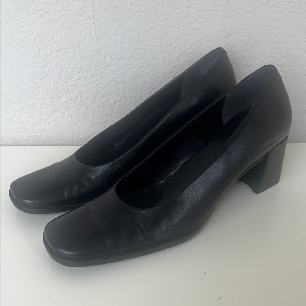 Vintage Enzo Angiolini Valentina Square Toe Block Chunky Heel in Black Size 6